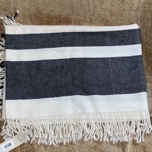 Banana Republic 100% CASHMERE SCARF/WRAP  -  MSRP $198 NWT